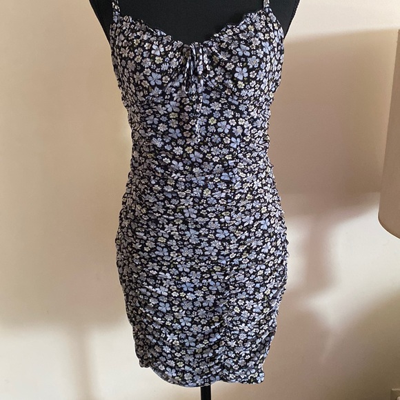 Divided Dresses & Skirts - Floral bodycon dress. Divided by H&M.